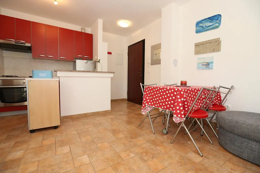Apartment Harry With Terrace Baska
