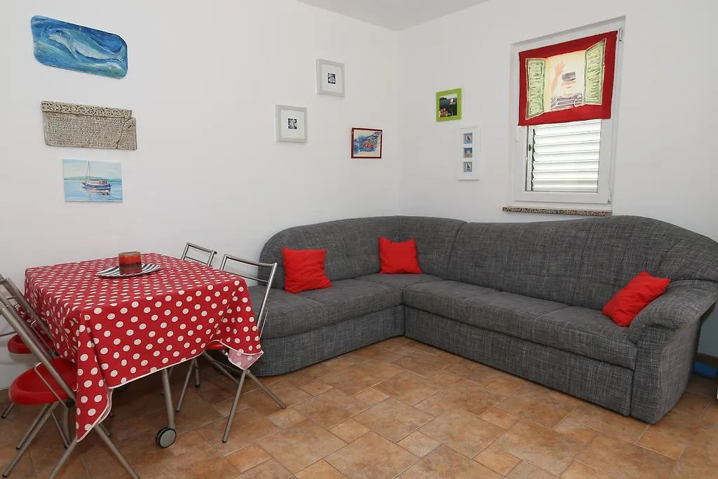Apartment Harry With Terrace Baska