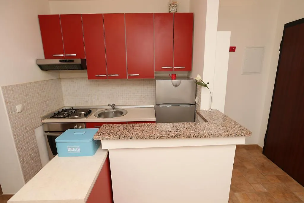 Apartment Harry With Terrace Baska