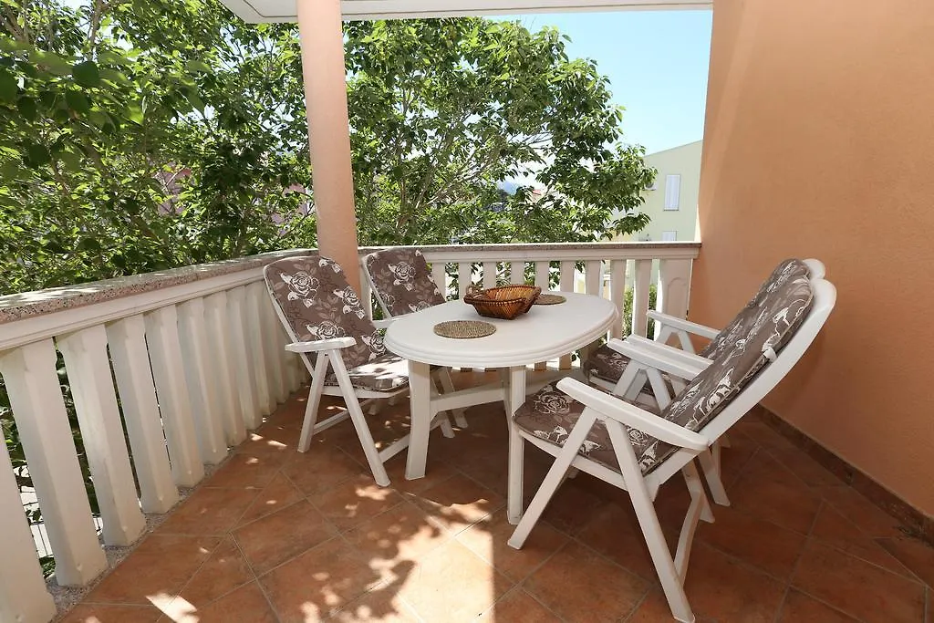 Apartment Harry With Terrace Baska  0*, Baska (Krk) Croatia